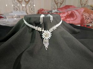 Elegant Silver-Tone Necklace Set