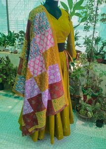 Navratri Chaniya Choli Set With Dupatta