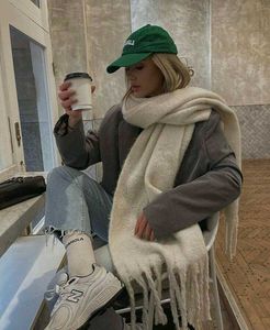 Zara Beige Chunky Scarf