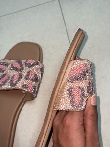 LUNA BLU 39 Stylish Leopard Print Slides