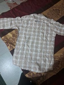 Men&#39;s Plaid Button-Down Shirt