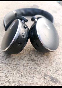 Akg Y500 premium headphones