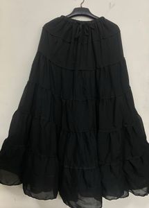 Elegant Black Tiered Skirt – Flowy & Chic