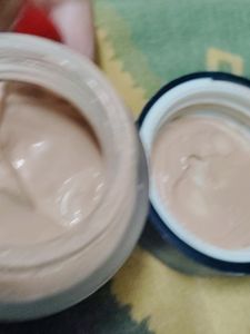 Foundation &amp;face powder
