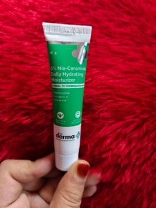 The Derma Co. 5% Nia-Ceramide Mattifying Moisturiz