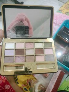 Estee Lauder Eyeshadow Palette