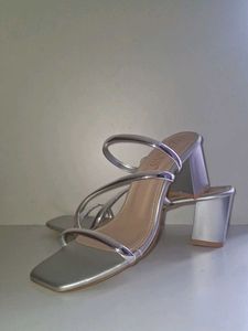 Chic Zaras Silver Slides