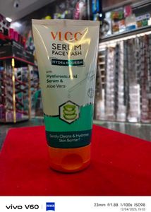 VLCC Serum Face Wash