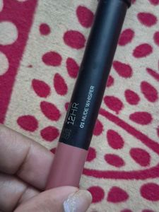 STAZE Pout Matte Lip Crayon Shade 01 Nude Whisper