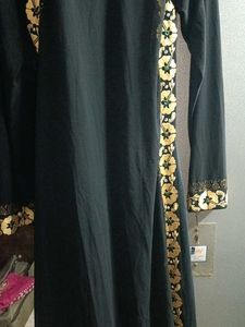 Elegant Black &amp; Gold Ethnic Burqa