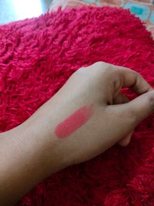 Lakme 9 to 5 Primer + Matte Lipstick