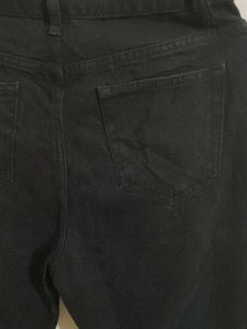 Black Straight Fit jeans