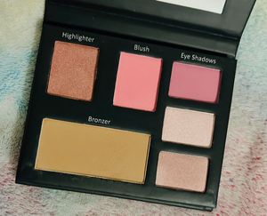 Lakme Glitterati Face Palette - Day Queen