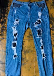 33010. Ripped & Distressed Jeans