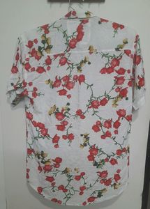 WHITE FLORAL SHIRT🥀🌺