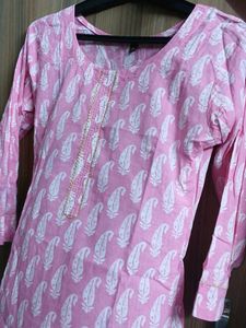 Pink Paisley Print Kurti