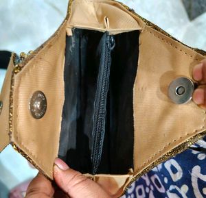 Unique Triangular Clutch