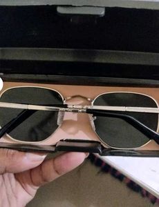 Goggle