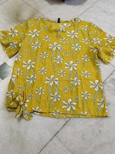 L Size Floral Print Tie Top