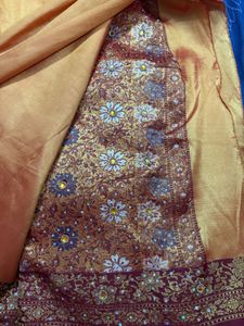Elegant Floral Saree(extra Fabric Attached On Top)