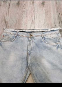sc4947 Classic Light Wash Jeans size 40