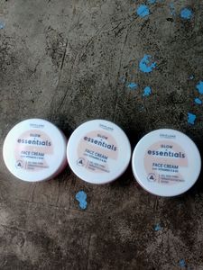 Oriflame Glow Essential Face Cream
