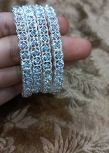 Set of 4 Silver Bangles