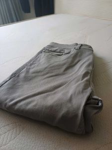 MAX Men Solid Carrot Fit Jeans
