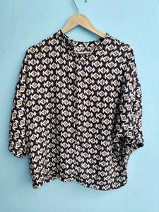 Van Hussen Round Neck Top