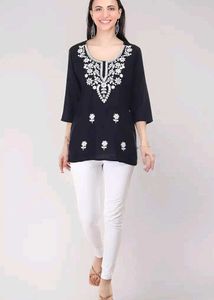 Elegant Black Embroidered Kurta