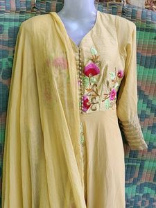 Elegant Ethnic Gown With Side Zip