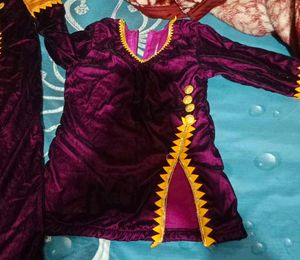 Twinning Combo Of Mother Daughter Ethnic Wear