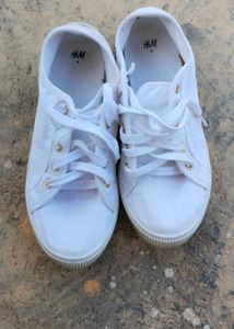 H&amp;M White Trainer