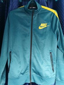 Nike Jacket - Stylish &amp; Comfortable