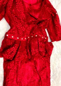 Red Lace Peplum Dress❤️