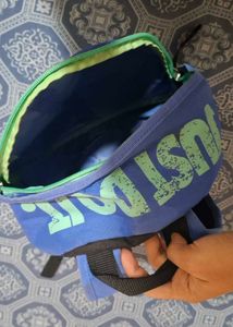 Nike Small Bagpack