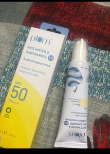 Plum 50 G Sunscreen Rice Water Nicinamide New