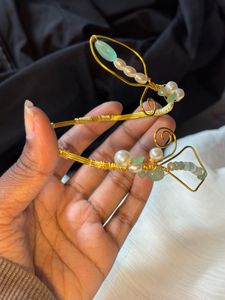 Gold Tone Leaf Arm Cuff Bracelet