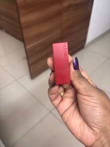 Declutter Alert - HUDA beauty!