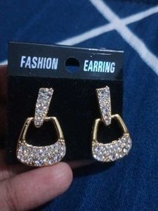 Earrings ✌️
