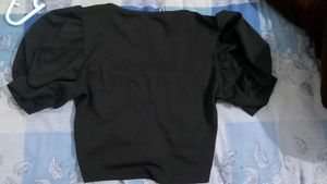 Women&#39;s Black Crop Top