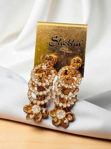 Gold-Tone Floral Necklace Set with Matching Earing