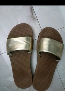 Zudio Golden &amp; Brown Slipper