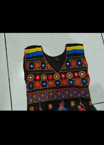 Vibrant Folk Dance Print Tunic Top