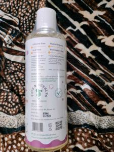 TOTS &amp; BUBBLES Baby Shampoo