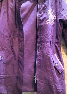 Women&#39;s Branded Jacket For Winter Wear.