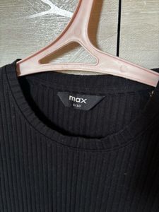 Black Ribbed TShirt by Max | Size S