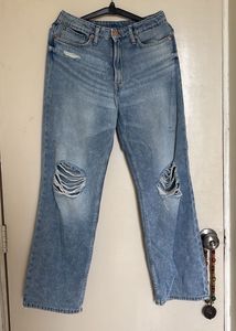 H&M RIBBED DETAIL HIGH WAIST JEANS