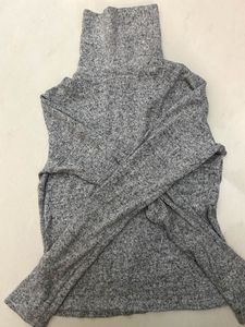 Zara youth small long sleeve turtle neck Grey