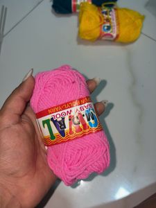 Yarn Bundle with Needles